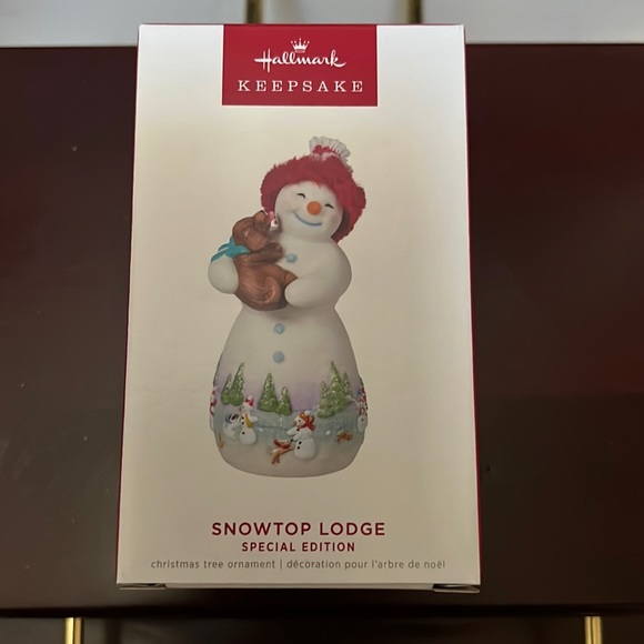 Hallmark Other Snowtop Lodge Constance R Goodwyn Porcelain Ornament